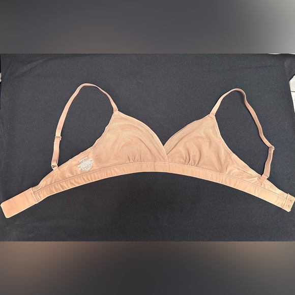 ✨ SKIMS Bralette • Like New • XS • Nude ✨ - Picture 4 of 6